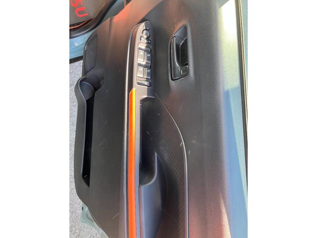 タントファンクロスターボ軽自動車　ワンオーナー　ＬＥＤヘッドランプ　プッシュスタートボタン　スマートキー　両側パワースライドドア　クリアランスソナー　オートライト　オートエアコン　７インチナビ　ＥＴＣ車載器　シートヒーター（和歌山県）の中古車