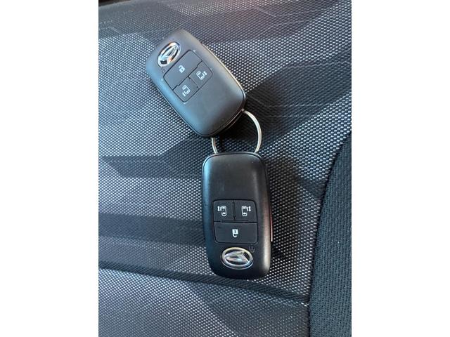 タントファンクロスターボ軽自動車　ワンオーナー　ＬＥＤヘッドランプ　プッシュスタートボタン　スマートキー　両側パワースライドドア　クリアランスソナー　オートライト　オートエアコン　７インチナビ　ＥＴＣ車載器　シートヒーター（和歌山県）の中古車