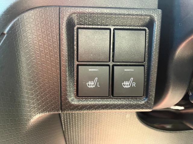 タントファンクロスターボ軽自動車　ワンオーナー　ＬＥＤヘッドランプ　プッシュスタートボタン　スマートキー　両側パワースライドドア　クリアランスソナー　オートライト　オートエアコン　７インチナビ　ＥＴＣ車載器　シートヒーター（和歌山県）の中古車