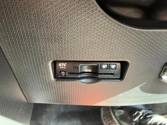 タントファンクロスターボ軽自動車　ワンオーナー　ＬＥＤヘッドランプ　プッシュスタートボタン　スマートキー　両側パワースライドドア　クリアランスソナー　オートライト　オートエアコン　７インチナビ　ＥＴＣ車載器　シートヒーター（和歌山県）の中古車