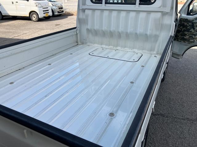 ハイゼットトラックエアコン・パワステ　スペシャル軽自動車　衝突安全ボディ　４ＷＤ　３速オートマチック　マニュアルエアコン　ハロゲンヘッドランプ　１２インチラジアルタイヤ（和歌山県）の中古車