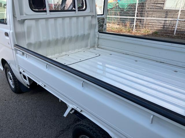 ハイゼットトラックエアコン・パワステ　スペシャル軽自動車　衝突安全ボディ　４ＷＤ　３速オートマチック　マニュアルエアコン　ハロゲンヘッドランプ　１２インチラジアルタイヤ（和歌山県）の中古車