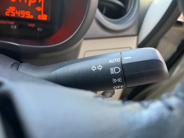 ムーヴＸ軽自動車　衝突安全ボディ　プッシュスタートボタン　スマートキー　オートエアコン　ＣＤチューナー　ベンチシート　後席シートスライド　１４インチアルミ　ハロゲンヘッドランプ（和歌山県）の中古車