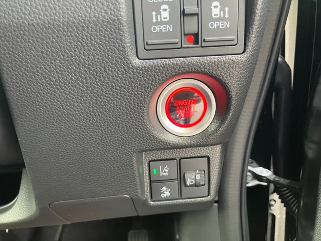 Ｎ−ＢＯＸカスタムＬターボ軽自動車　衝突安全ボディ衝突被害軽減ブレーキ　プッシュスタートボタン　両側パワースライドドア　オートエアコン　ナビ　バックカメラ　アダプティブクルーズコントロール　１５インチアルミ（和歌山県）の中古車