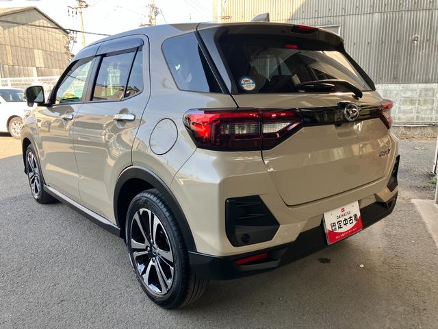 ロッキープレミアムＧ登録車　衝突安全ボディ　衝突被害軽減ブレーキ　プッシュスタートボタン　電動パーキング　クリアランスソナー　ナビ　ＥＴＣ車載器　シートヒーター１７インチアルミ（和歌山県）の中古車