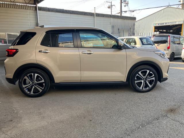 ロッキープレミアムＧ登録車　衝突安全ボディ　衝突被害軽減ブレーキ　プッシュスタートボタン　電動パーキング　クリアランスソナー　ナビ　ＥＴＣ車載器　シートヒーター１７インチアルミ（和歌山県）の中古車