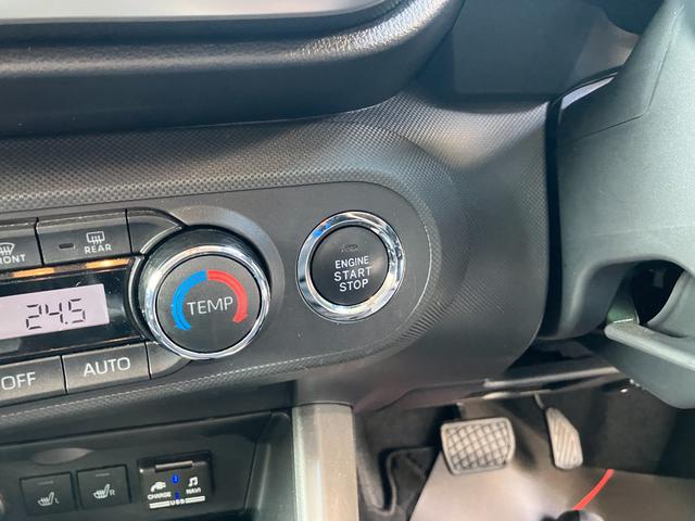 ロッキープレミアムＧ登録車　衝突安全ボディ　衝突被害軽減ブレーキ　プッシュスタートボタン　電動パーキング　クリアランスソナー　ナビ　ＥＴＣ車載器　シートヒーター１７インチアルミ（和歌山県）の中古車