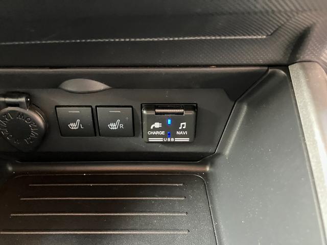 ロッキープレミアムＧ登録車　衝突安全ボディ　衝突被害軽減ブレーキ　プッシュスタートボタン　電動パーキング　クリアランスソナー　ナビ　ＥＴＣ車載器　シートヒーター１７インチアルミ（和歌山県）の中古車