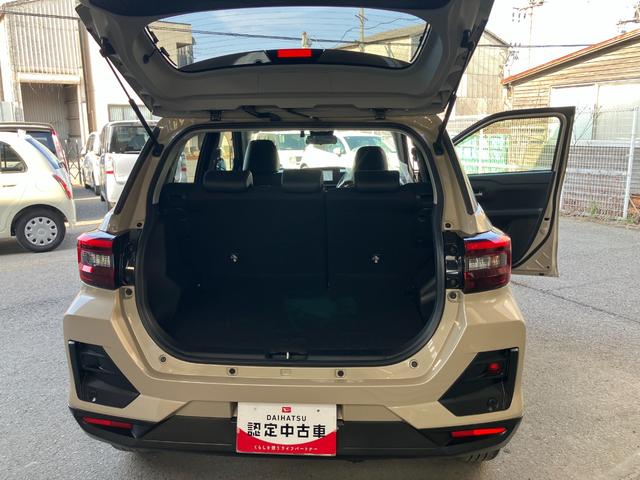 ロッキープレミアムＧ登録車　衝突安全ボディ　衝突被害軽減ブレーキ　プッシュスタートボタン　電動パーキング　クリアランスソナー　ナビ　ＥＴＣ車載器　シートヒーター１７インチアルミ（和歌山県）の中古車