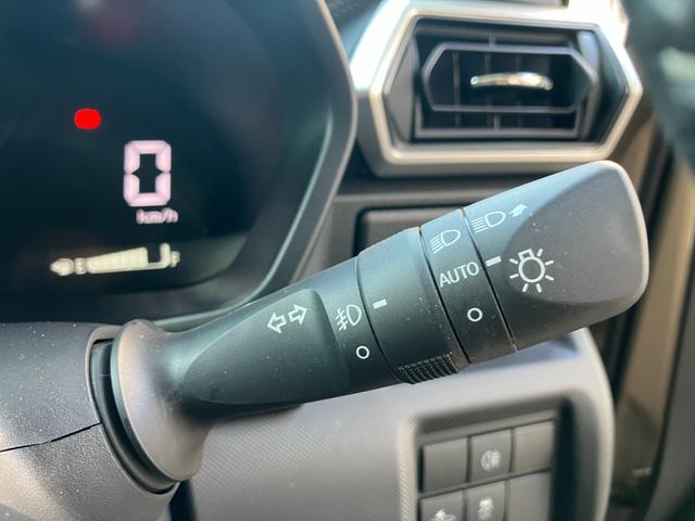 ロッキープレミアムＧ登録車　衝突安全ボディ　衝突被害軽減ブレーキ　プッシュスタートボタン　電動パーキング　クリアランスソナー　ナビ　ＥＴＣ車載器　シートヒーター１７インチアルミ（和歌山県）の中古車