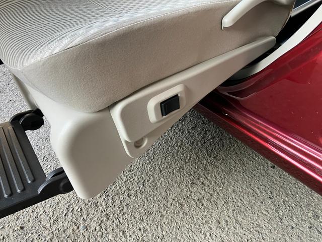 ムーヴフロントシートリフトＬ軽自動車　衝突安全ボディ衝突被害軽減ブレーキ　キーレスエントリー　アイドリングストップ　電動シートリフト　ＣＤチューナー１４インチフルホイールキャップ（和歌山県）の中古車