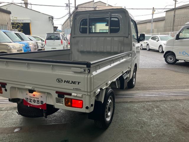 ハイゼットトラックスタンダードＳＡIIIｔ軽自動車　衝突安全ボディ　衝突被害軽減ブレーキ　ＡＭ／ＦＭラジオ　クリアランスソナー　５速ＭＴ　２ＷＤ　荷台マット　テールゲートチェーン　ゲートプロテクター　ＬＥＤヘッドランプ（和歌山県）の中古車