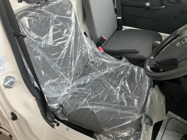 ハイゼットトラックスタンダードＳＡIIIｔ軽自動車　衝突安全ボディ　衝突被害軽減ブレーキ　ＡＭ／ＦＭラジオ　クリアランスソナー　５速ＭＴ　２ＷＤ　荷台マット　テールゲートチェーン　ゲートプロテクター　ＬＥＤヘッドランプ（和歌山県）の中古車