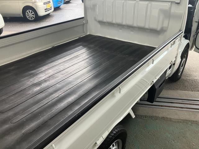 ハイゼットトラックスタンダードＳＡIIIｔ軽自動車　衝突安全ボディ　衝突被害軽減ブレーキ　ＡＭ／ＦＭラジオ　クリアランスソナー　５速ＭＴ　２ＷＤ　荷台マット　テールゲートチェーン　ゲートプロテクター　ＬＥＤヘッドランプ（和歌山県）の中古車