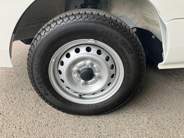 ハイゼットトラックスタンダードＳＡIIIｔ軽自動車　衝突安全ボディ　衝突被害軽減ブレーキ　ＡＭ／ＦＭラジオ　クリアランスソナー　５速ＭＴ　２ＷＤ　荷台マット　テールゲートチェーン　ゲートプロテクター　ＬＥＤヘッドランプ（和歌山県）の中古車