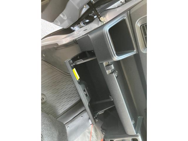 ハイゼットカーゴクルーズターボ軽自動車　ターボ　衝突被害軽減ブレーキ　プッシュスタートボタン　両側パワースライドドア　デジタルインナーミラー　バックモニター　ＣＤチューナー　ＬＥＤヘッドランプ　ＬＥＤフォグランプ（和歌山県）の中古車