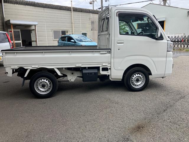 ハイゼットトラックエクストラＳＡIIIｔ軽自動車　ワンオーナー　４速ＡＴ　三方開き　ＣＤチューナー　ハロゲンヘッドランプ　ＬＥＤフォグランプ　パワーウィンドウ　キーレスエントリー　１２インチタイヤ（和歌山県）の中古車