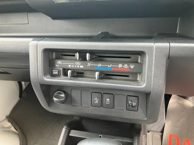 ハイゼットトラックエクストラＳＡIIIｔ軽自動車　ワンオーナー　４速ＡＴ　三方開き　ＣＤチューナー　ハロゲンヘッドランプ　ＬＥＤフォグランプ　パワーウィンドウ　キーレスエントリー　１２インチタイヤ（和歌山県）の中古車