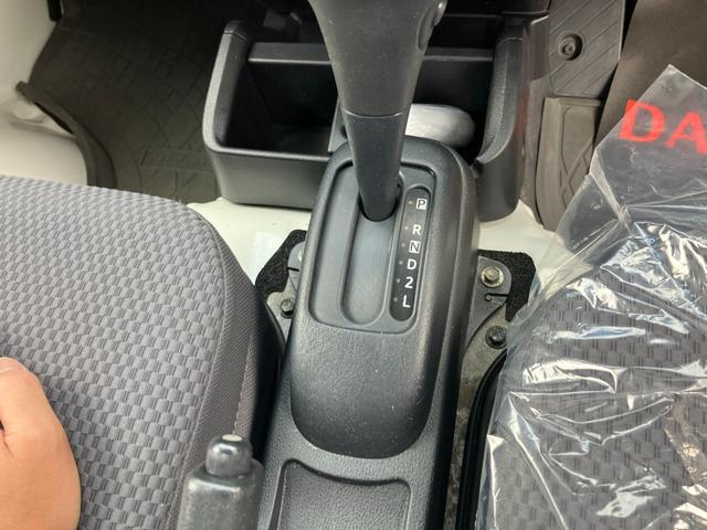 ハイゼットトラックエクストラＳＡIIIｔ軽自動車　ワンオーナー　４速ＡＴ　三方開き　ＣＤチューナー　ハロゲンヘッドランプ　ＬＥＤフォグランプ　パワーウィンドウ　キーレスエントリー　１２インチタイヤ（和歌山県）の中古車