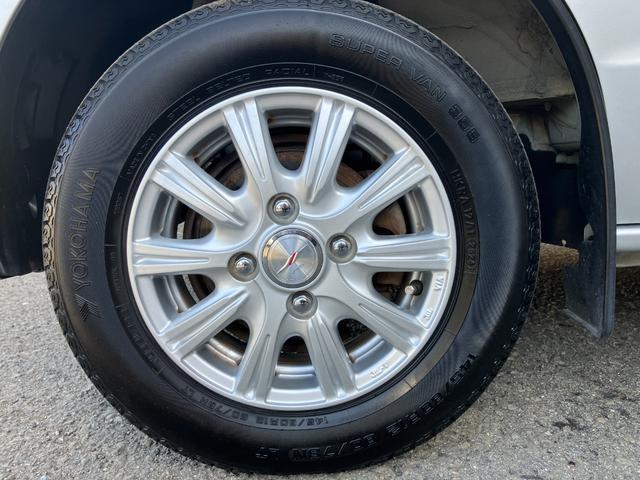 ミニキャブバンブラボー軽自動車 4WD キーレスエントリー 電動格納ミラー パワーウィンドウ オートギヤシフト CDチューナー ETC車載器 ハロゲンヘッドランプ(和歌山県)の中古車