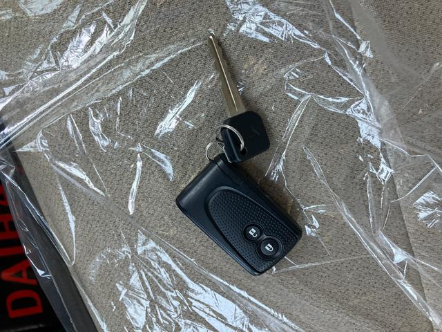 ムーヴＸ軽自動車　プッシュスタートボタン　オートエアコン　スマートキー　ＣＤチューナー　ベンチシート　後席シートスライド　ハロゲンヘッドランプ　横開きバックドア　１４インチアルミホイール（和歌山県）の中古車