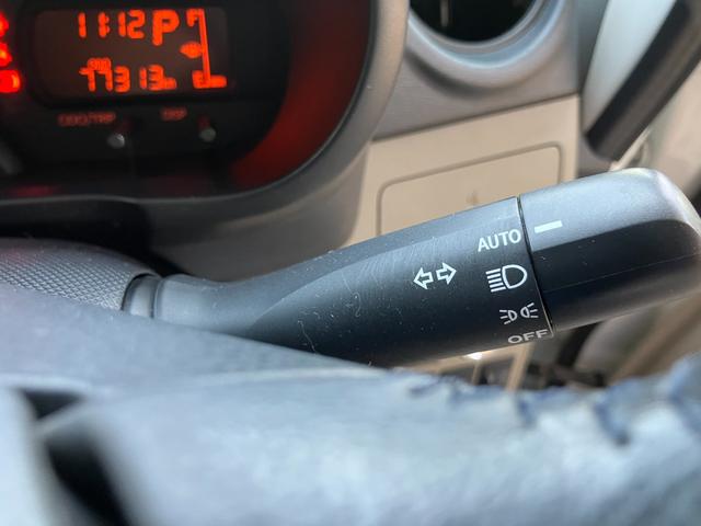 ムーヴＸ軽自動車　プッシュスタートボタン　オートエアコン　スマートキー　ＣＤチューナー　ベンチシート　後席シートスライド　ハロゲンヘッドランプ　横開きバックドア　１４インチアルミホイール（和歌山県）の中古車