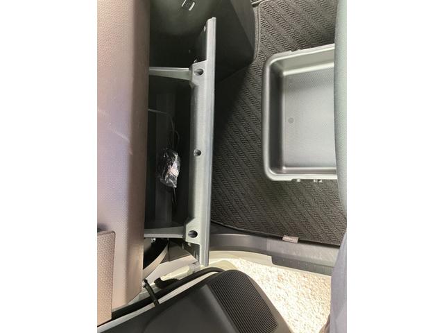 トールＧ　リミテッドII　ＳＡIII登録車　衝突安全ボディ　衝突被害軽減ブレーキ　プッシュスタートボタン　オートエアコン　純正９インチナビ　パノラマモニター　ドライブレコーダー　シートヒーター　両側パワースライドドア　ＬＥＤヘッドランプ（和歌山県）の中古車