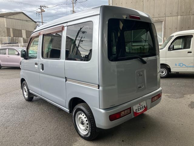 ハイゼットカーゴＤＸ軽自動車　ワンオーナー　キーレスエントリー　パワーウィンドウ　ＡＭ／ＦＭラジオ　マニュアルエアコン　４速ＡＴ　後席シートフルフラット　ハロゲンヘッドランプ　１２インチラジアルタイヤ（和歌山県）の中古車