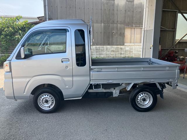 ハイゼットトラックジャンボＳＡIIIｔ軽自動車　衝突安全ボディ　衝突被害軽減ブレーキ　パワーウィンドウ　キーレスエントリー　４ＷＤ　５Ｍ／Ｔ　ハイロー切り替えレバー　デフロック　シートリクライニング　荷室ランプＬＥＤヘッドランプ（和歌山県）の中古車