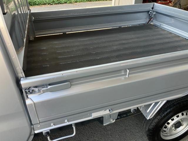 ハイゼットトラックジャンボＳＡIIIｔ軽自動車　衝突安全ボディ　衝突被害軽減ブレーキ　パワーウィンドウ　キーレスエントリー　４ＷＤ　５Ｍ／Ｔ　ハイロー切り替えレバー　デフロック　シートリクライニング　荷室ランプＬＥＤヘッドランプ（和歌山県）の中古車