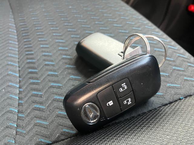 トールカスタムG ターボターボ 両側電動スライドドア LEDヘッドランプ 衝突被害軽減ブレーキ 7インチ純正ナビ パノラマ対応カメラ ETC車載器 電動パーキングブレーキ ドライブレコーダー 15インチアルミホイール(和歌山県)の中古車