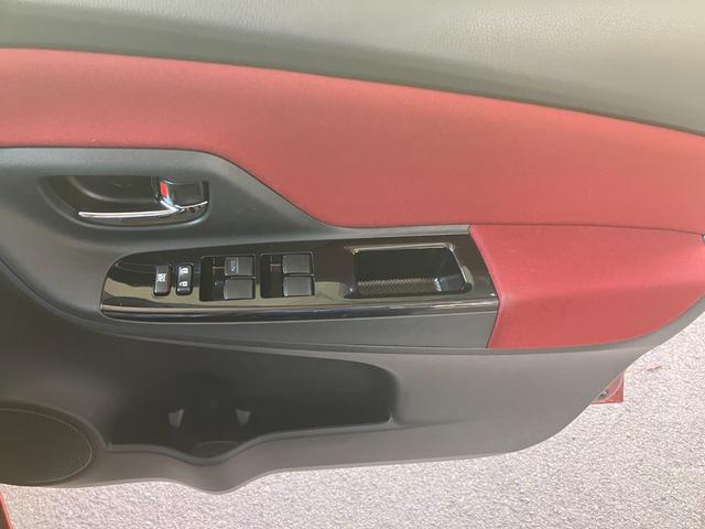 ヴィッツハイブリッド ジュエラハイブリッド車 LEDヘッドランプ 7インチ純正ナビ バックモニター ETC車載器 シートヒーター オートエアコン キーフリーシステム 14インチフルホイールキャップ(和歌山県)の中古車
