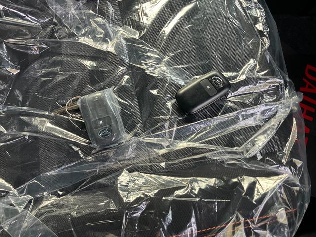 タフトGターボ軽自動車 衝突被害軽減ブレーキ ガラスルーフ LEDヘッドランプ LEDフォグランプ オートエアコン 電動パーキングブレーキ シートヒーター バックモニター コーナーセンサー 15インチアルミホイール(和歌山県)の中古車