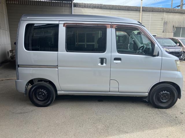 ハイゼットカーゴクルーズターボリミテッド軽自動車　貨物　衝突安全ボディ　キーレスエントリー　パワーウィンドウ　ＣＤチューナー　後席分割シート　後席フルフラット　ＣＤチューナー　４速オートマチック（和歌山県）の中古車