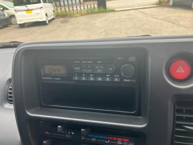 ハイゼットカーゴクルーズターボリミテッド軽自動車　貨物　衝突安全ボディ　キーレスエントリー　パワーウィンドウ　ＣＤチューナー　後席分割シート　後席フルフラット　ＣＤチューナー　４速オートマチック（和歌山県）の中古車