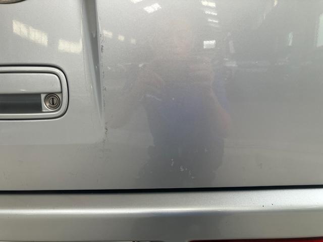 ハイゼットカーゴクルーズターボリミテッド軽自動車　貨物　衝突安全ボディ　キーレスエントリー　パワーウィンドウ　ＣＤチューナー　後席分割シート　後席フルフラット　ＣＤチューナー　４速オートマチック（和歌山県）の中古車
