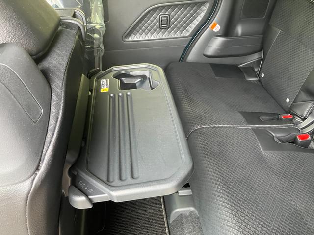 タントカスタムＲＳ軽自動車　衝突安全ボディ　衝突被害軽減ブレーキ　ＬＥＤヘッドランプ　両側電動スライドドア　９インチナビ　パノラマ対応カメラ　ＥＴＣ車載器　ドライブレコーダー　シートヒーター（和歌山県）の中古車