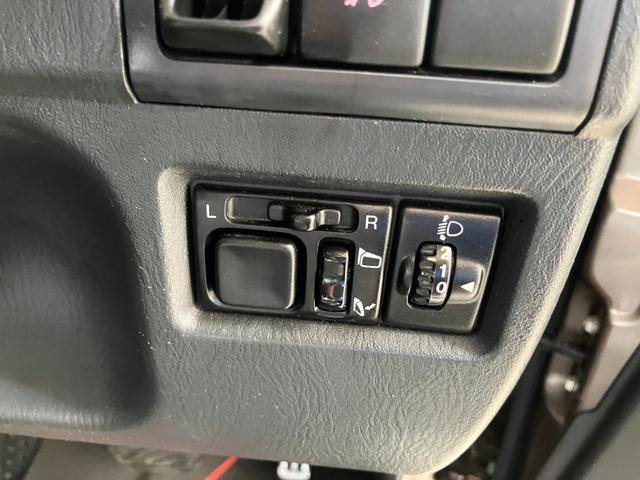 ジムニークロスアドベンチャー軽自動車　キーレスエントリー　ＥＴＣ車載器　７インチナビ　４ＷＤ　横開きバックドア　ハロゲンヘッドランプ　マニュアルエアコン　１６インチアルミホイール（和歌山県）の中古車