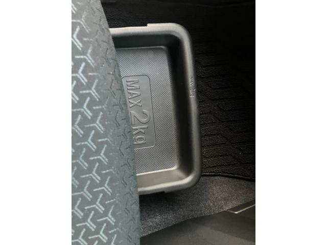 ロッキープレミアムＧ登録車　ワンオーナー　保証付き　修復歴無し　衝突被害軽減ブレーキ　電動パーキングブレーキ　ＬＥＤヘッドランプ　９インチ純正ナビ　シートヒーター　パノラマモニター　ドライブレコーダー　ＥＴＣ車載器（和歌山県）の中古車
