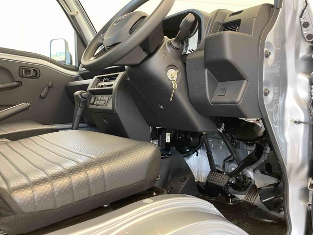 ハイゼットトラックスタンダード４ＷＤ・ＣＶＴ車・ＡＣ・ＰＳ・ＡＭ／ＦＭラジオ・走行３千ｋｍ（和歌山県）の中古車