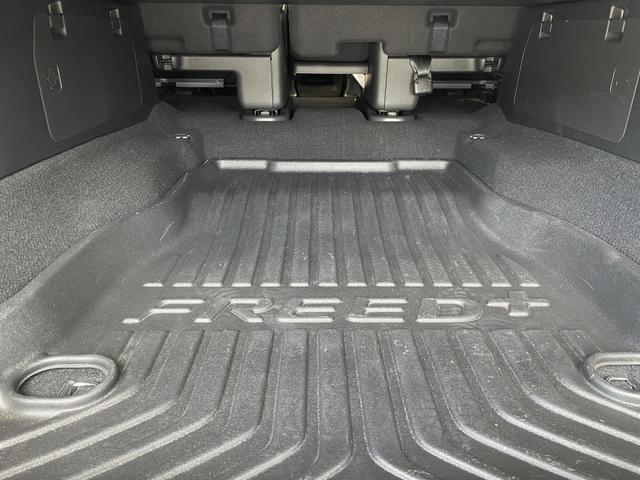 フリード＋クロスター・ホンダセンシング９インチメモリーナビ・バックカメラ（和歌山県）の中古車