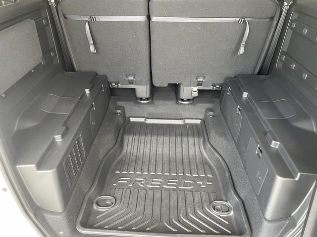 フリード＋クロスター・ホンダセンシング９インチメモリーナビ・バックカメラ（和歌山県）の中古車