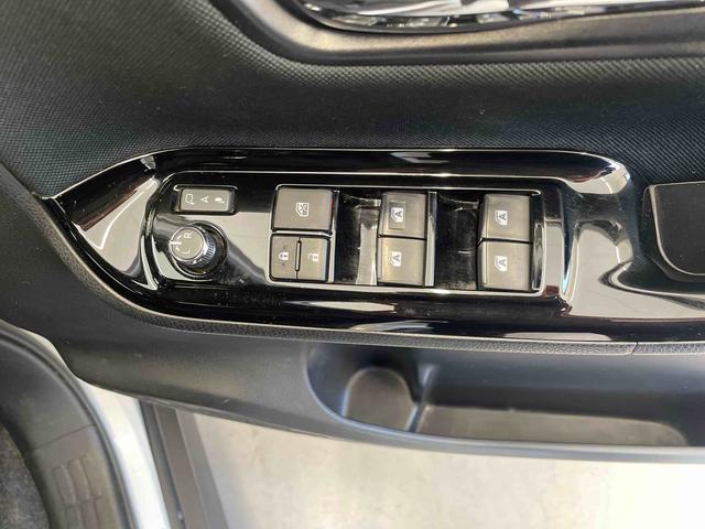 ヴォクシーZS 煌II9インチメモリーナビ(TV CD/DVD 録音 Bluetooth)・バックカメラ・クルーズコントロール・LEDヘッドランプ・両側パワースライドドア・前後ドラレコ・フリップダウンモニター・ETC(和歌山県)の中古車