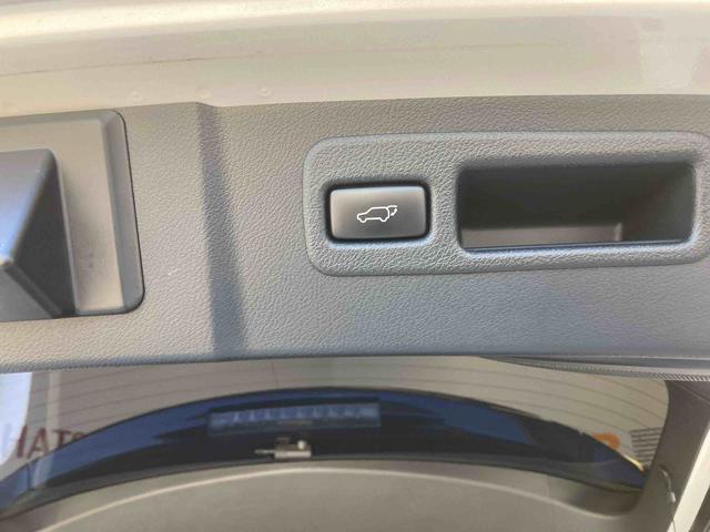 NXNX300h バージョンL純正SDナビ(CD/DVD 録音 Bluetooth)・全方位モニター・ETC車載機・追従型クルーズコントロール・前席パワーシート・パドルシフト・パワーバックドア・シートヒーター・シートエアコン(和歌山県)の中古車