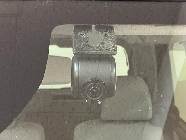 タントＸ　車いす対応スローパー／電動ウインチ／１年保証／ナビ／２．８万キロ／車いす対応スローパー／電動ウインチ（リモコン付き）／１年保証／車検受渡し／衝突軽減ブレーキ／ナビ／バックカメラ／ドラレコ／コーナーセンサー／１年保証／左側電動スライドドア／ＬＥＤライト（大阪府）の中古車