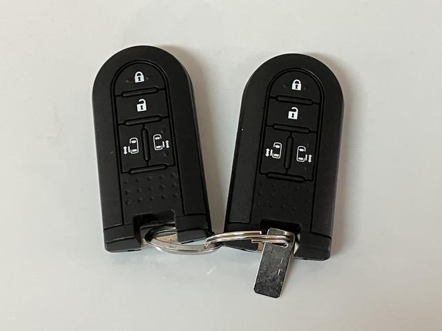 ムーヴキャンバスＸリミテッドメイクアップ　ＳＡII１年間走行距離無制限保証／ＣＤ／ＥＴＣ／衝突軽減ブレーキ／踏み間違い防止装置／車線逸脱抑制機能／両側電動スライドドア／キーフリー／プッシュスタートボタン／アイドリングストップ／（大阪府）の中古車