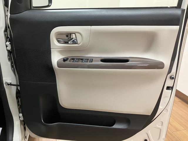 ムーヴキャンバスＸリミテッドメイクアップ　ＳＡII１年間走行距離無制限保証／ＣＤ／ＥＴＣ／衝突軽減ブレーキ／踏み間違い防止装置／車線逸脱抑制機能／両側電動スライドドア／キーフリー／プッシュスタートボタン／アイドリングストップ／（大阪府）の中古車