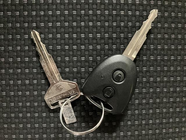 ハイゼットカーゴクルーズSAIII 認定中古車/1年保証/車検整備付き2.0万キロ/第三者鑑定書付き/車検整備付き/1年保証/衝突被害軽減ブレーキ/はみ出し防止装置/ナビ/TV/バックカメラ/ETC/LEDライト/電動格納ミラー/パワーウィンドウ/リモコンキー/(大阪府)の中古車