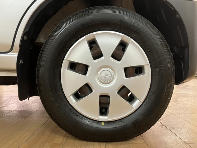 ハイゼットカーゴクルーズSAIII 認定中古車/1年保証/車検整備付き2.0万キロ/第三者鑑定書付き/車検整備付き/1年保証/衝突被害軽減ブレーキ/はみ出し防止装置/ナビ/TV/バックカメラ/ETC/LEDライト/電動格納ミラー/パワーウィンドウ/リモコンキー/(大阪府)の中古車