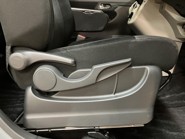 ムーヴＸリミテッドII　ＳＡIII　　走行１．１万キロ／１年保証１年保証／鑑定書付き／ナビ／バックカメラ／ＥＴＣ／ドラレコ／衝突軽減ブレーキ／横滑り防止装置／踏み間違い防止装置／運転席シートヒーターＬＥＤヘッドライト／キーフリー／エンジンプッシュスタート（大阪府）の中古車